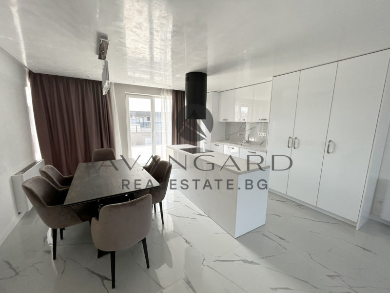 На продаж  3 кімнатна Пловдив , Остромила , 276 кв.м | 90308196 - зображення [3]