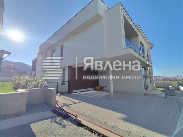 Продава  Къща област Пловдив , с. Марково , 457 кв.м | 16470410 - изображение [2]