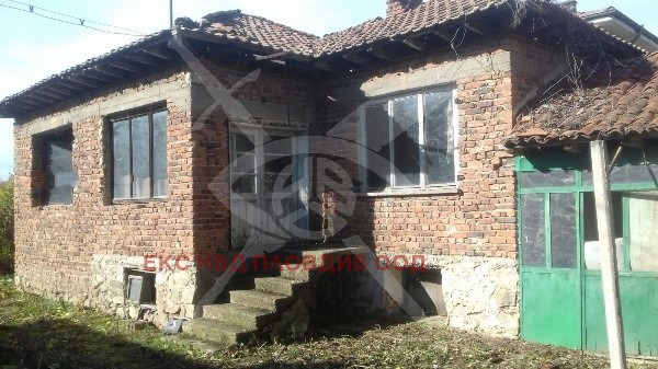Продава КЪЩА, с. Паничери, област Пловдив