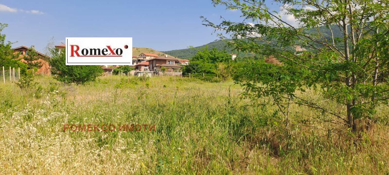 Продава  Парцел област Пловдив , с. Марково , 833 кв.м | 45995209