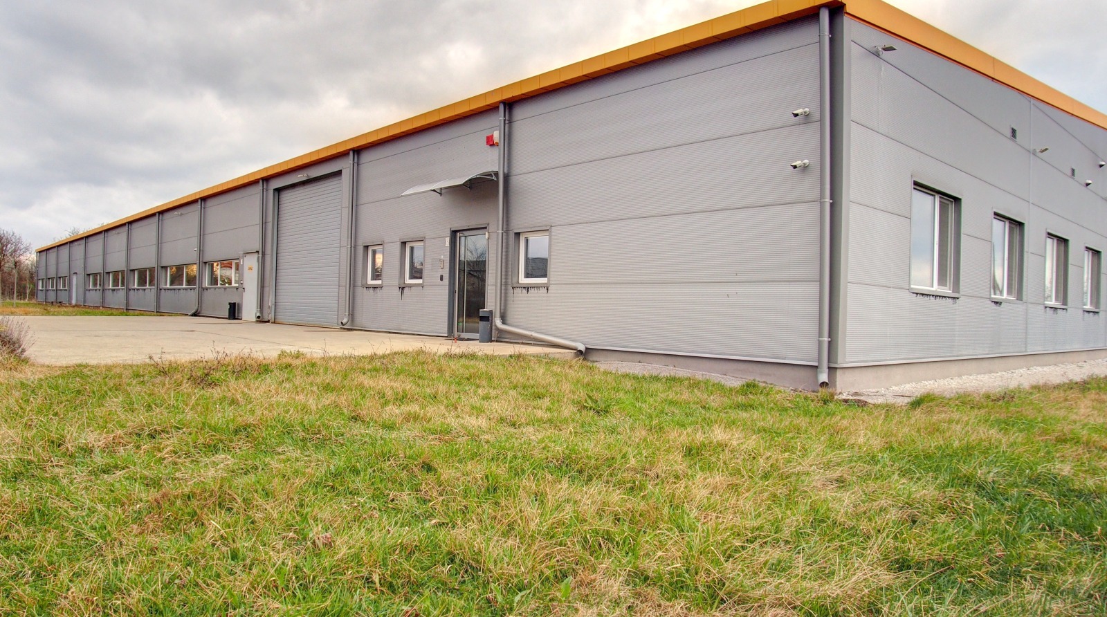 Продава ПРОМ. ПОМЕЩЕНИЕ | Imot.bg — изображение 4