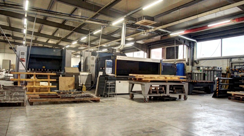 Till salu  Industribyggnad Sofia , Republika , 5900 kvm | 46537120