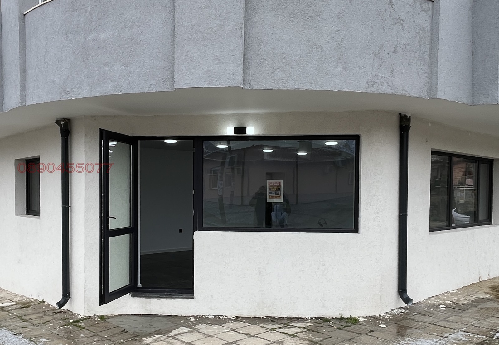 Продава МАГАЗИН, гр. Ямбол, ОУ П. Р. Славейков, снимка 3 - Магазини - 54014542