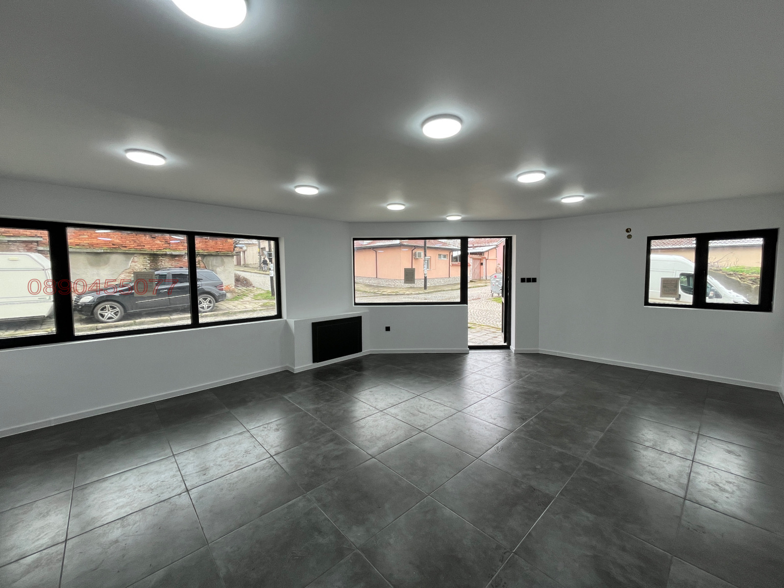 Продава МАГАЗИН, гр. Ямбол, ОУ П. Р. Славейков