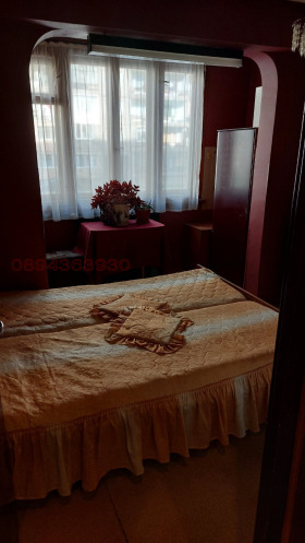 2 slaapkamers Iztok, Pernik 1