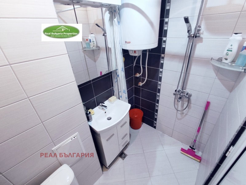 Продава  2-стаен град Русе , Дружба 3 , 64 кв.м | 40303959 - изображение [16]