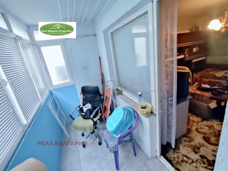 Продава  2-стаен град Русе , Дружба 3 , 64 кв.м | 40303959 - изображение [12]