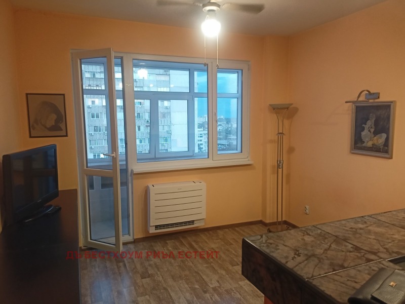 Продава  3-стаен град Варна , Младост 1 , 64 кв.м | 65800939 - изображение [2]