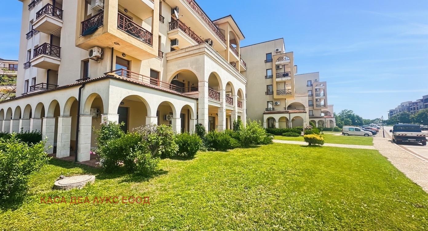 Продава 3-СТАЕН, гр. Балчик, област Добрич, снимка 2 - Апартаменти - 54818556