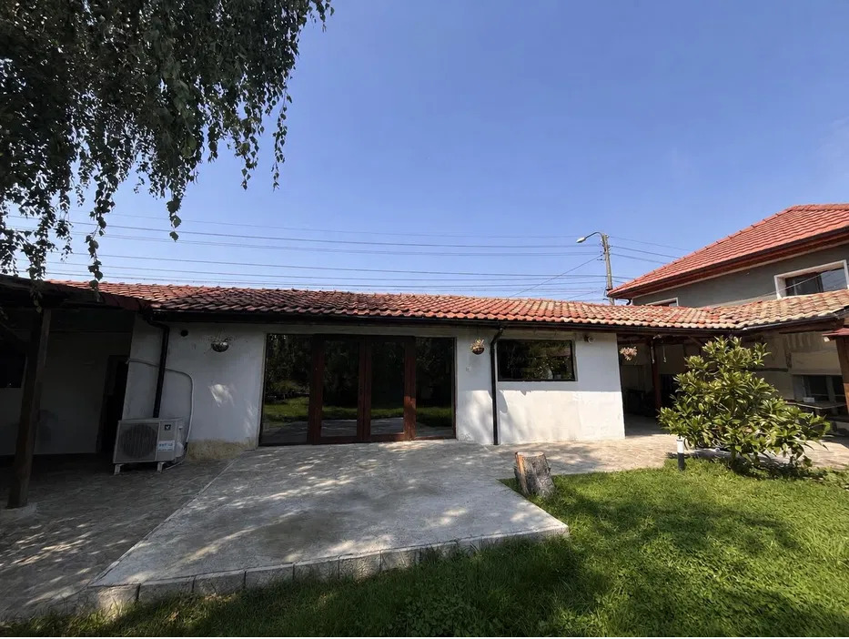Продава КЪЩА, с. Момино село, област Пловдив, снимка 2 - Къщи - 55987621