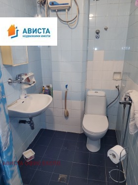 2-стаен град София, Изток 5