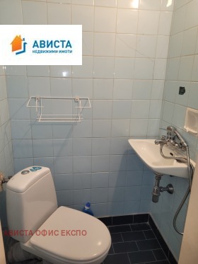 2-стаен град София, Изток 6