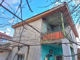 Продажба на имоти в гр. Карлово, област Пловдив — страница 6 - изображение 11 