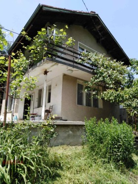 Talo Rudartsi, Pernikin alue