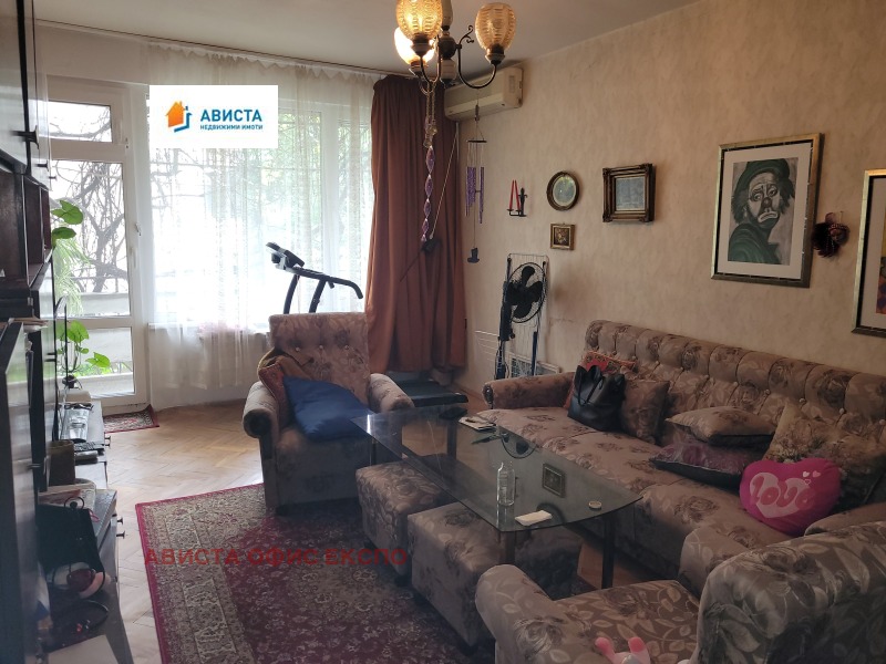 Продава  2-стаен град София , Изток , 72 кв.м | 40293760