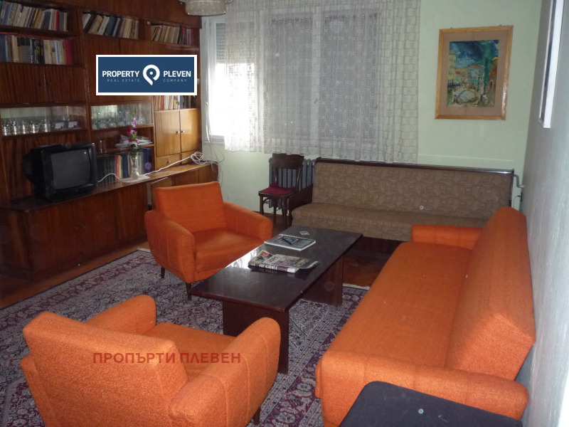 Продава  3-стаен, град Плевен, Широк център •  176 000 EUR • ID 22027005 — holmes.bg - [1] 