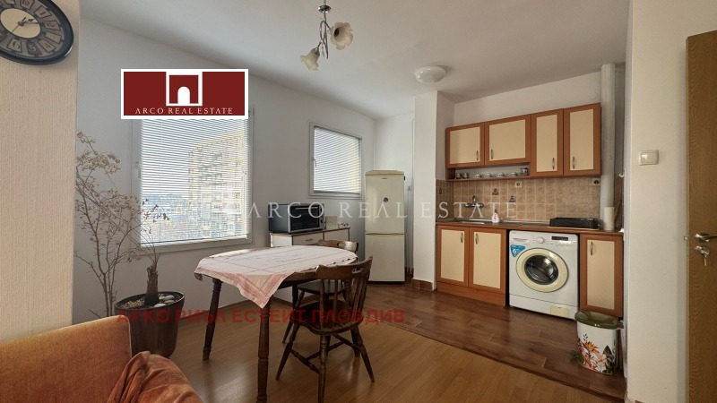 Продава 3-СТАЕН, гр. Пловдив, Младежки Хълм