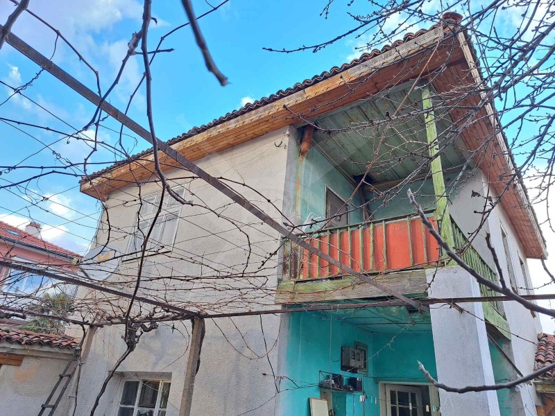 Продава  Къща област Пловдив , гр. Карлово , 110 кв.м | 86971796