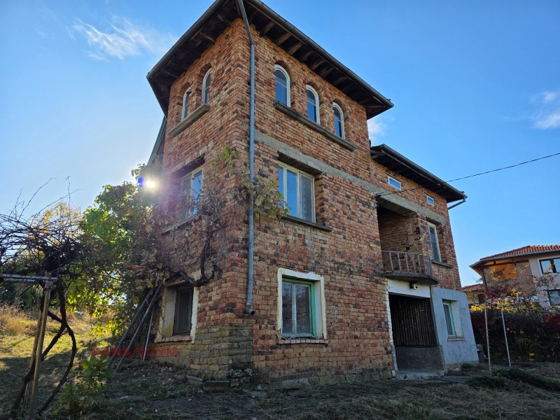 Продава КЪЩА, с. Патрешко, област Ловеч, снимка 2 - Къщи - 52153503