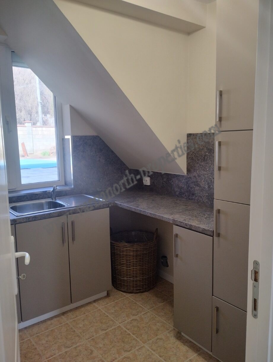 Продава КЪЩА, гр. Балчик, област Добрич, снимка 7 - Къщи - 53991748