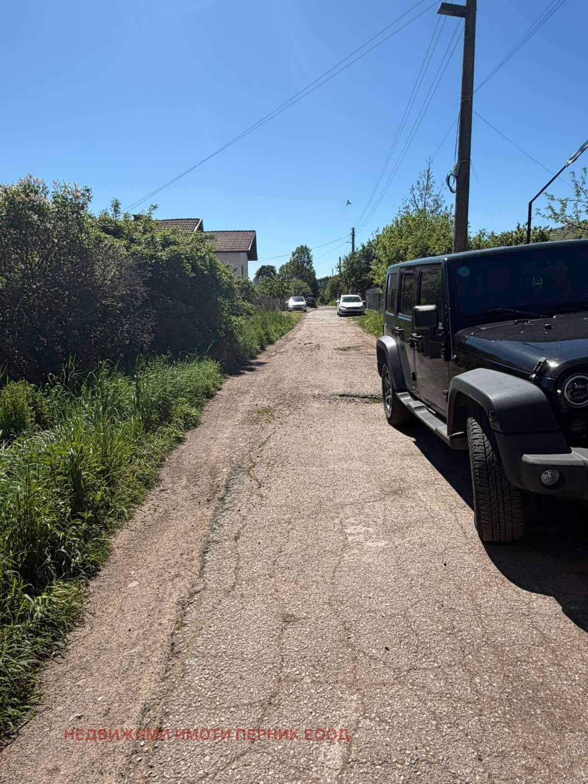 Продава КЪЩА, с. Садовик, област Перник, снимка 2 - Къщи - 54759797
