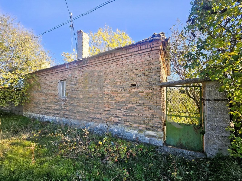 Продава КЪЩА, с. Червенци, област Варна