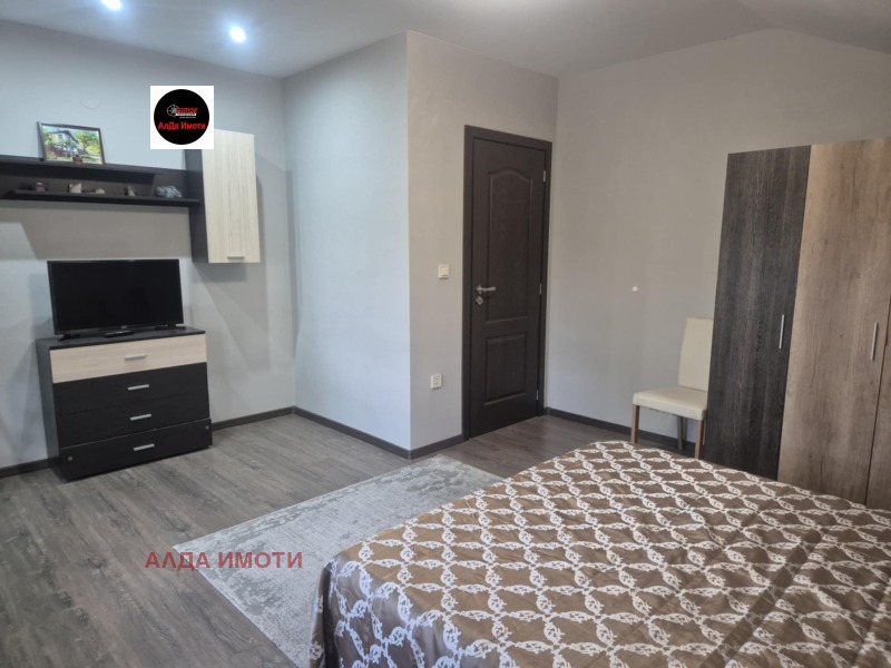 Продава КЪЩА, гр. София, м-т Детски град, снимка 11 - Къщи - 52712474