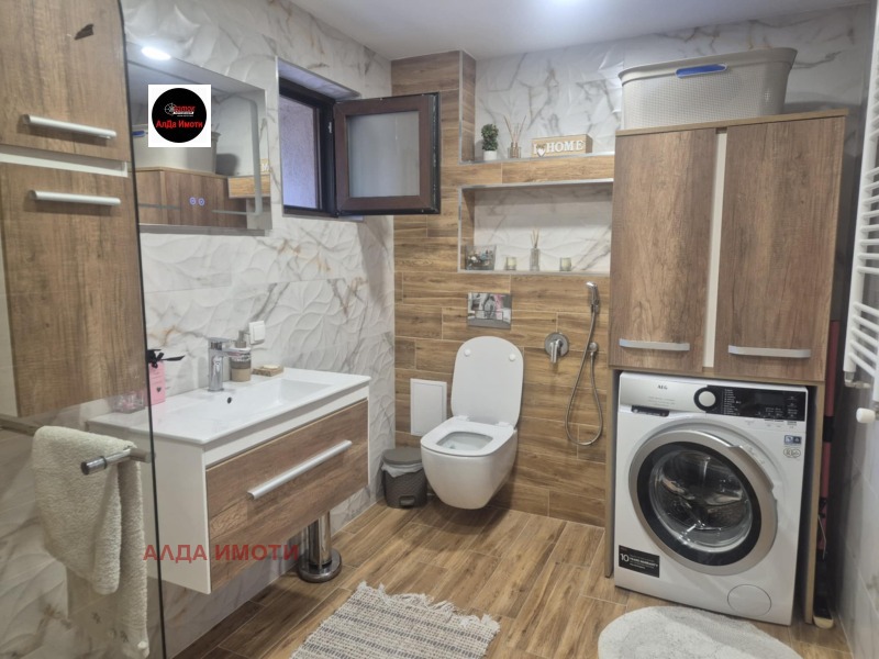 Продава КЪЩА, гр. София, м-т Детски град, снимка 12 - Къщи - 52712474