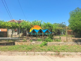 КЪЩА, 60 m2