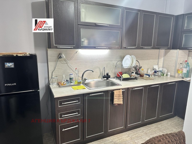 Продава 4-СТАЕН, гр. Кърджали, Възрожденци, снимка 2 - Апартаменти - 53588563