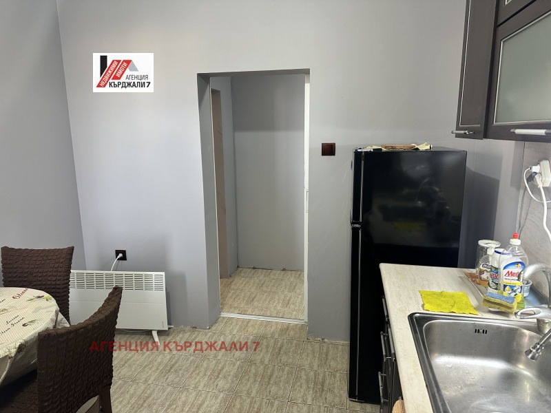 Продава 4-СТАЕН, гр. Кърджали, Възрожденци, снимка 4 - Апартаменти - 53588563