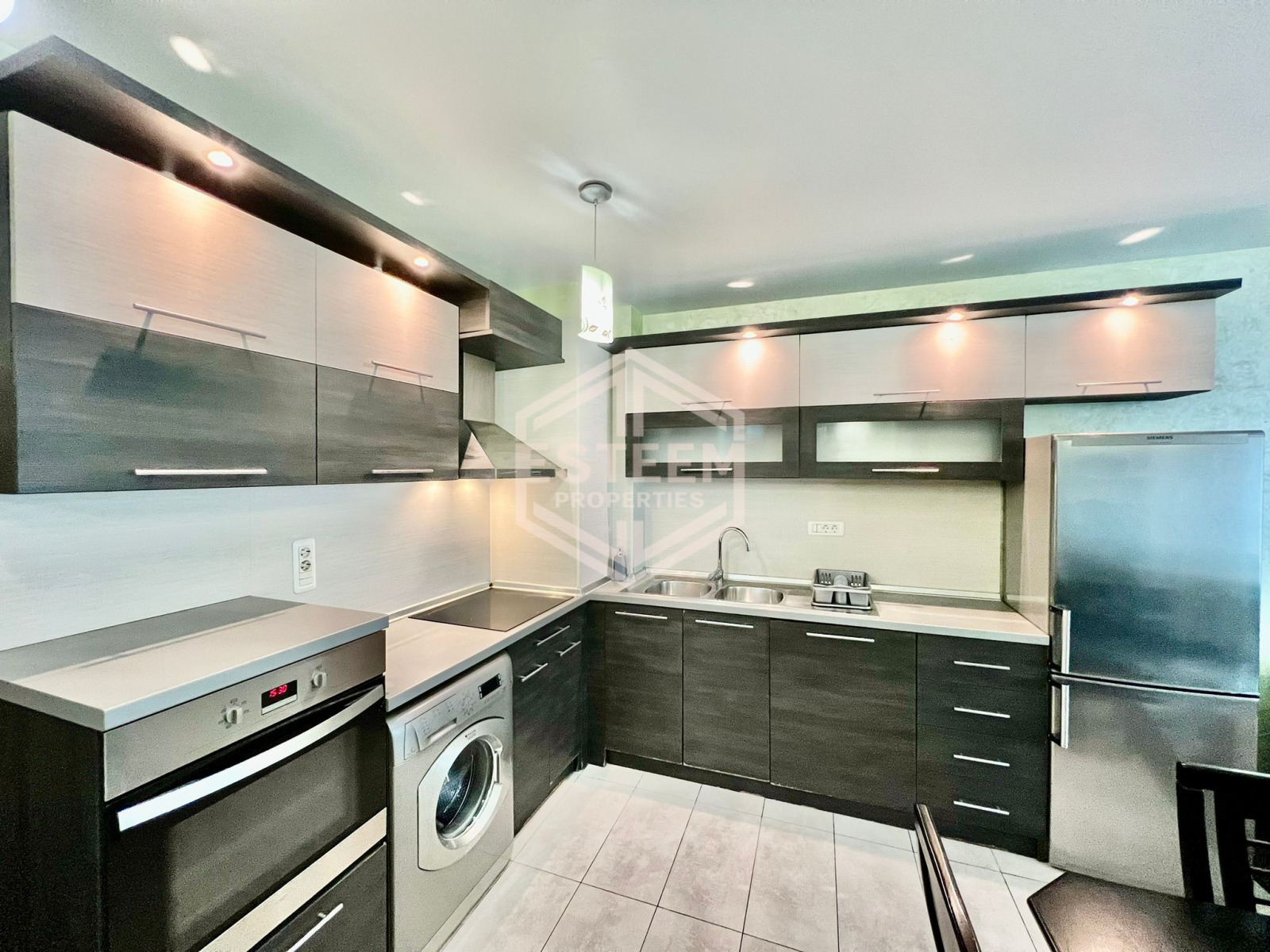 Продава 3-СТАЕН, гр. Русе, Център, снимка 2 - Апартаменти - 54042859