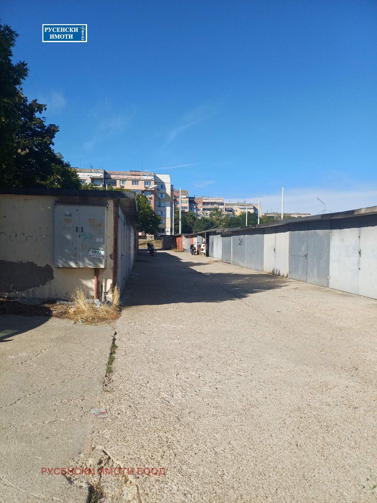 Продава ГАРАЖ, ПАРКОМЯСТО, гр. Русе, Чародейка - Юг