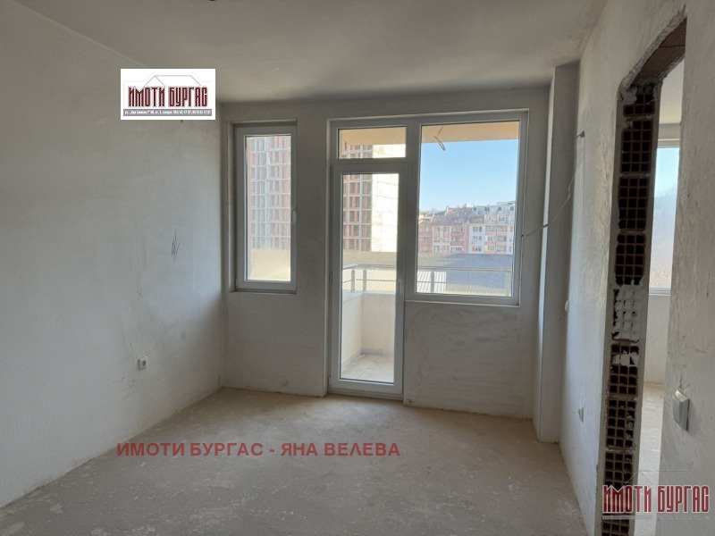 Продава 3-СТАЕН, гр. Бургас, област Бургас, снимка 2 - Апартаменти - 52396216