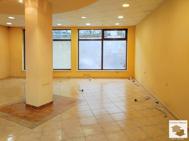 Продава ОФИС, гр. Велико Търново, Център, снимка 2 - Офиси - 52198380