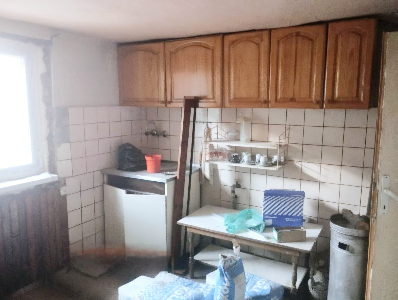 Продава  Етаж от къща град Перник , Ралица , 65 кв.м | 76050549 - изображение [4]