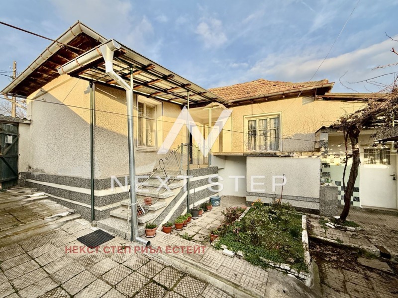 Продава КЪЩА, с. Зелениково, област Пловдив