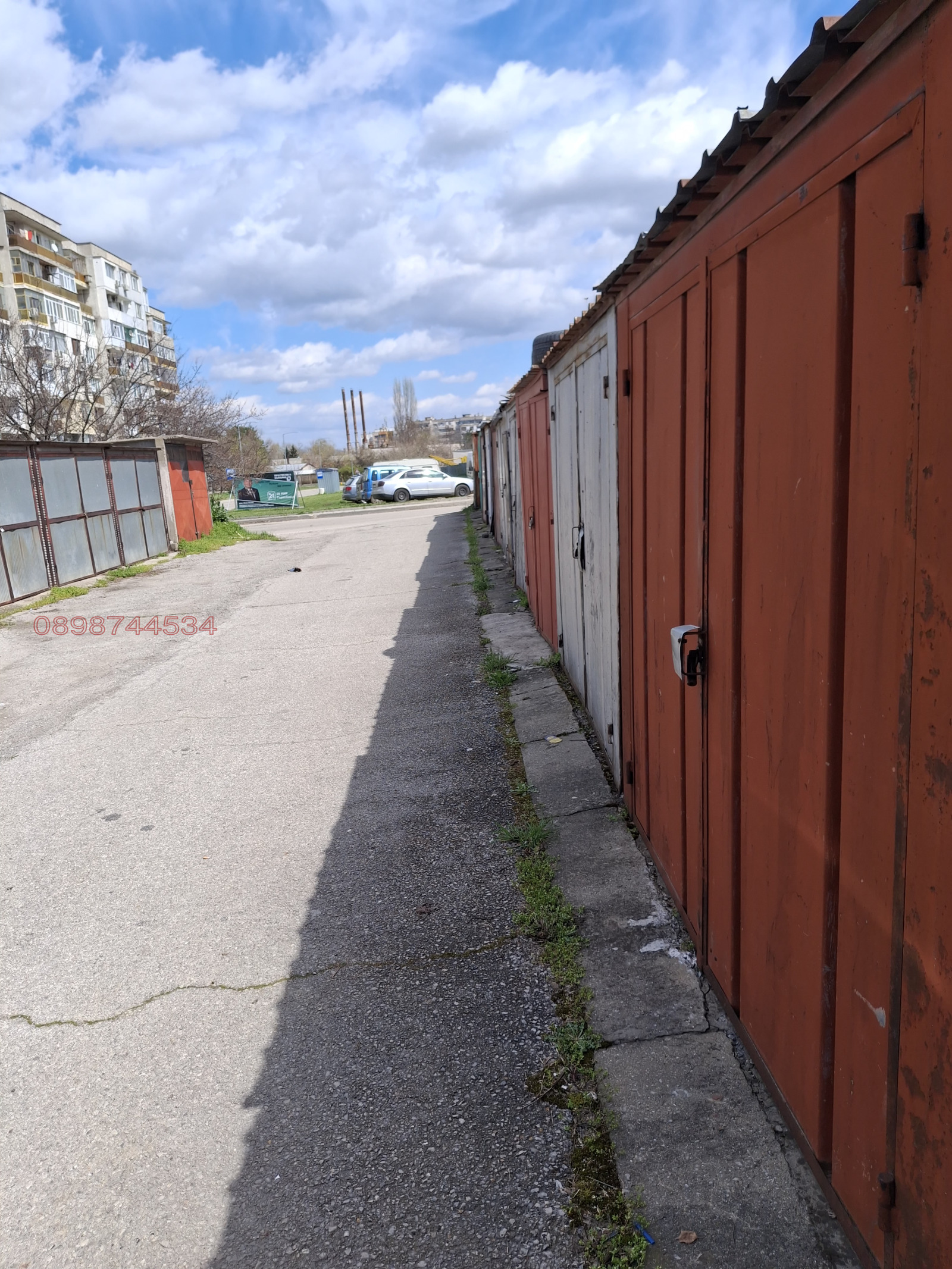 Продава ГАРАЖ, ПАРКОМЯСТО, гр. Търговище, Запад 2, снимка 2 - Гаражи и паркоместа - 54129199