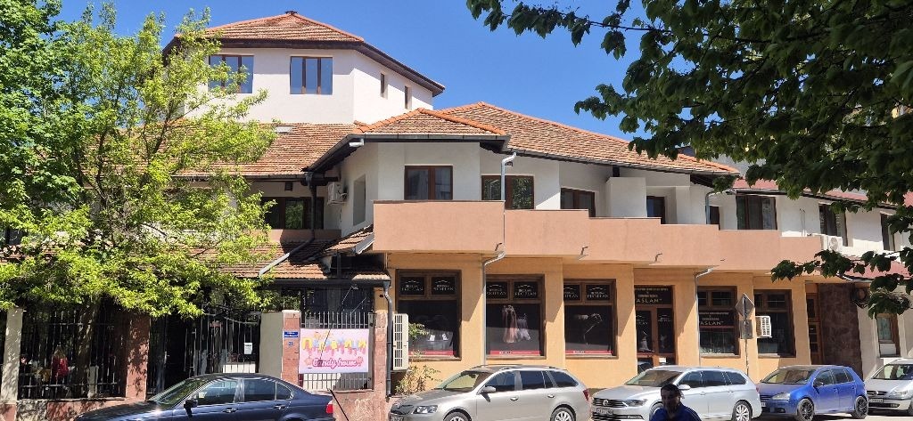 Продава БИЗНЕС ИМОТ, гр. Велико Търново, Бузлуджа, снимка 2 - Други - 54497381