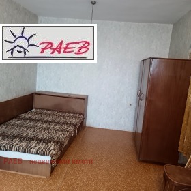 1 chambre Chirok tsentar, Rouse 4