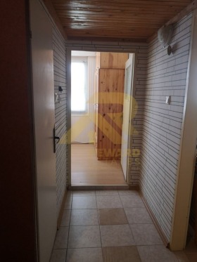 2 slaapkamers Radomir, regio Pernik 9