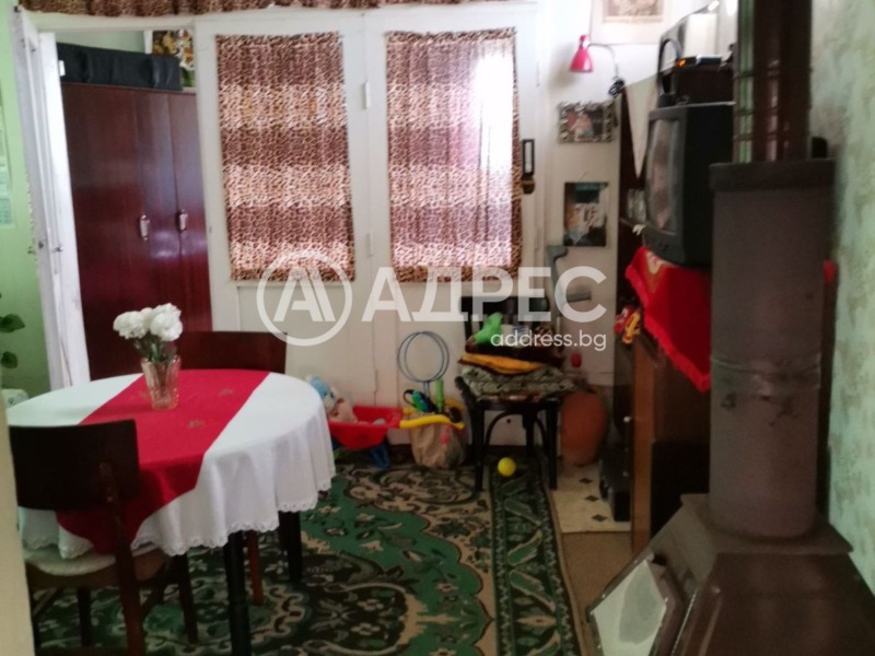 Продава КЪЩА, с. Стрелци, област Пловдив, снимка 10 - Къщи - 53504957