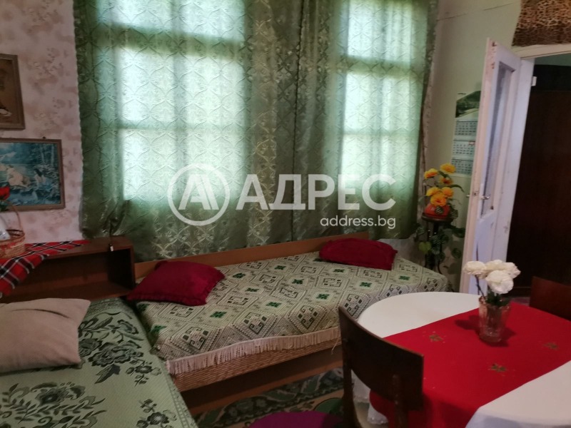 Продава КЪЩА, с. Стрелци, област Пловдив, снимка 6 - Къщи - 53504957