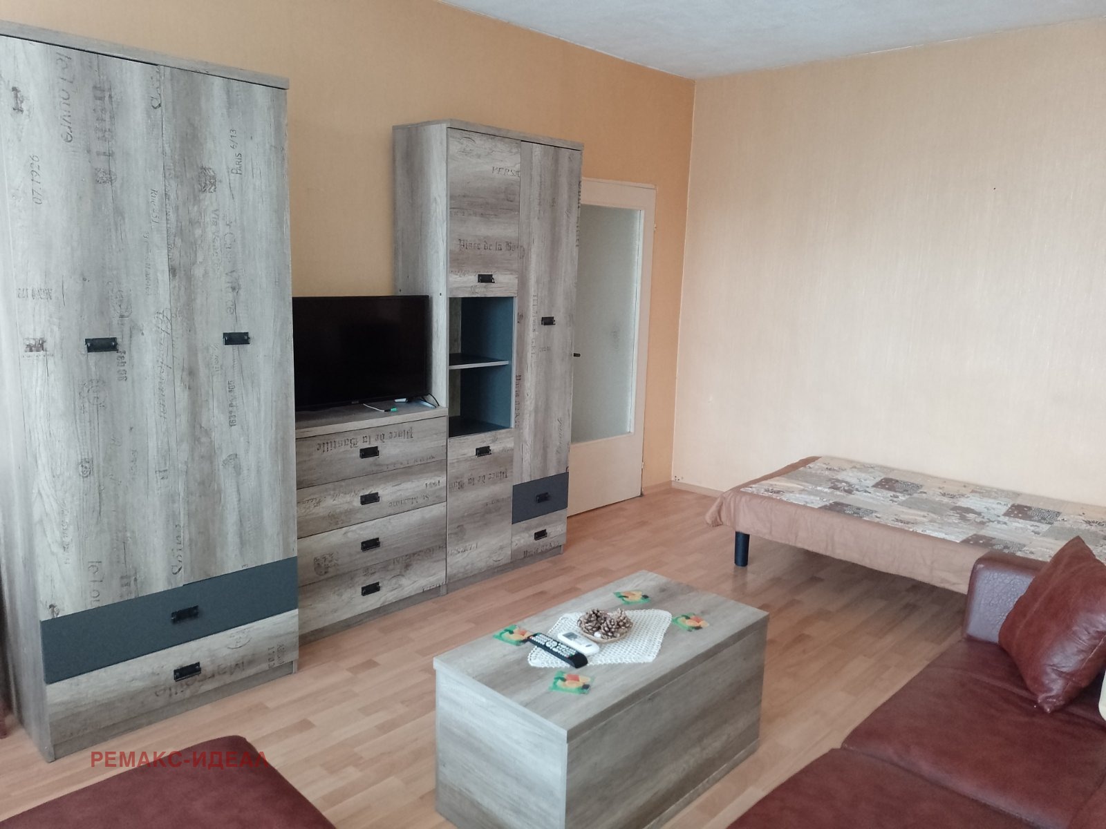 Продава 3-СТАЕН, гр. Варна, Левски 1