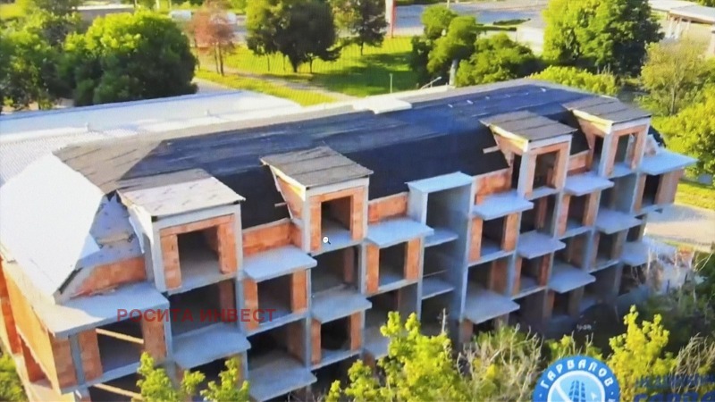Продава САМОСТОЯТЕЛНА СГРАДА в град Русе, Дружба 2 - 2000 кв.м / 510 000 € » 997 473.30 лв., РОСИТА ИНВЕСТ