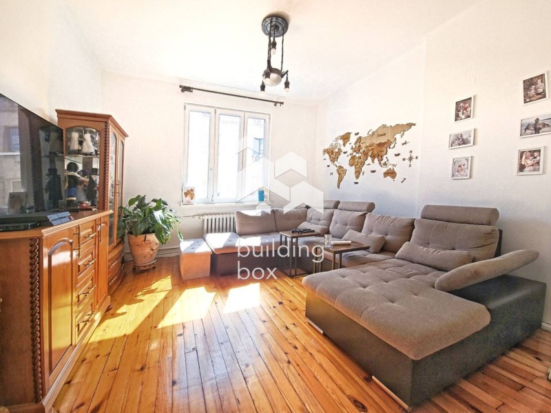 Продава 3-СТАЕН, гр. София, Център, снимка 2 - Апартаменти - 53452714