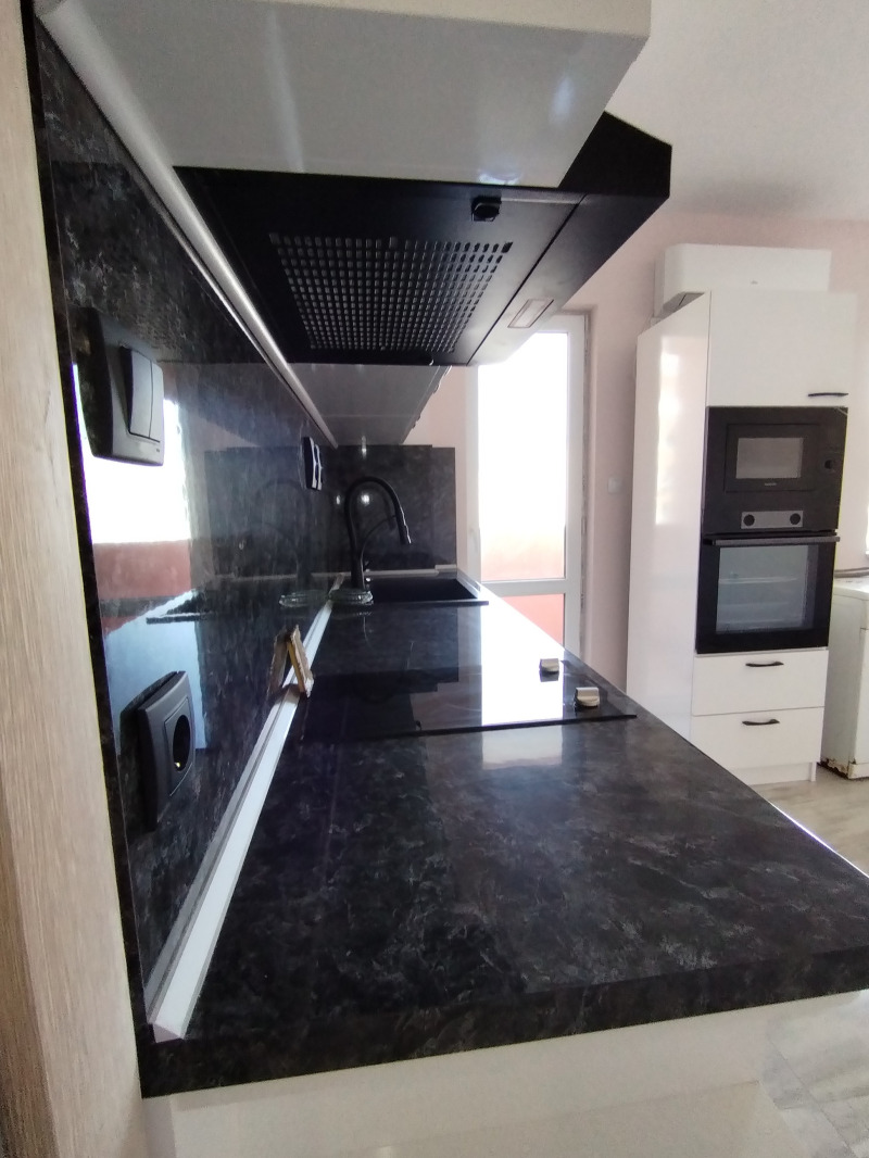 Te koop  3 slaapkamers Plovdiv , Juzjen , 96 m² | 82928927