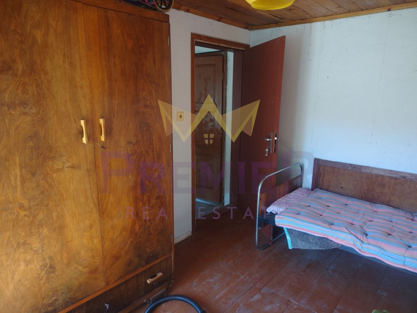Продава КЪЩА, с. Лешниковци, област Перник, снимка 7 - Къщи - 55009173