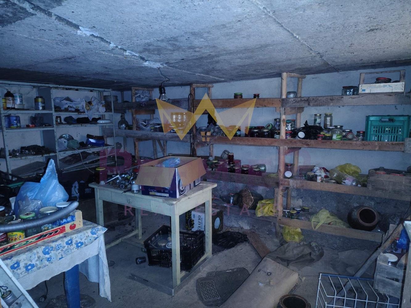 Продава КЪЩА, с. Лешниковци, област Перник, снимка 12 - Къщи - 55009173