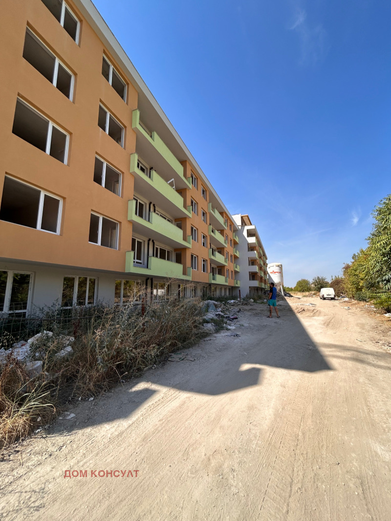 Myytävänä  2 makuuhuonetta Plovdiv , Ostromila , 120 neliömetriä | 78820748